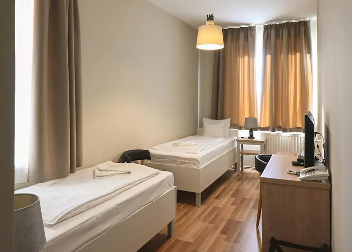 Selfness Vadvirag Hotel 3*